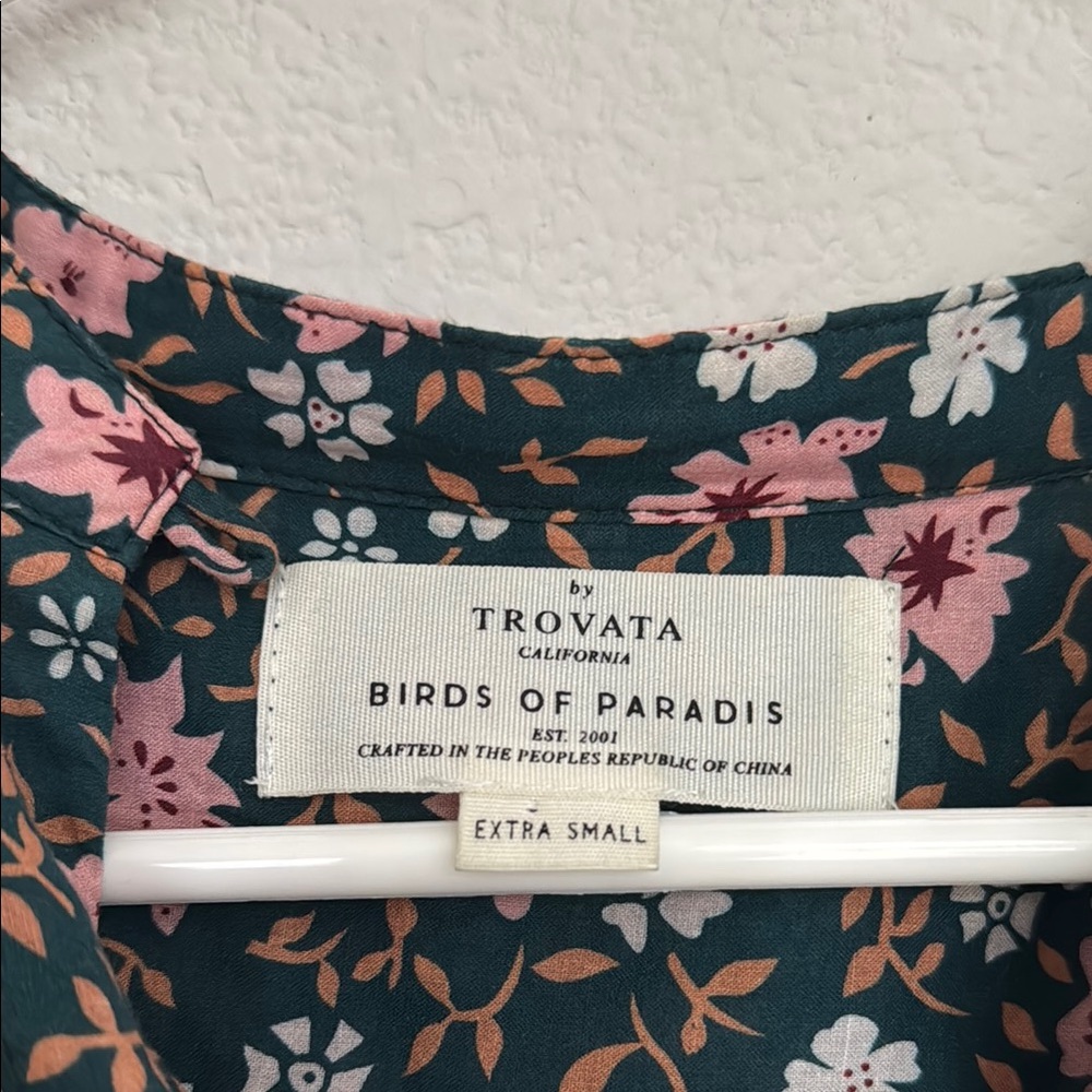 Trovata Birds of Paradis Brett Bohemian Tea Floral flutter Blouse Pink Green XS - Picture 9 of 10